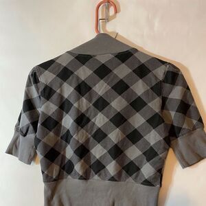 Large Girl’s Knit Cropped Shirt